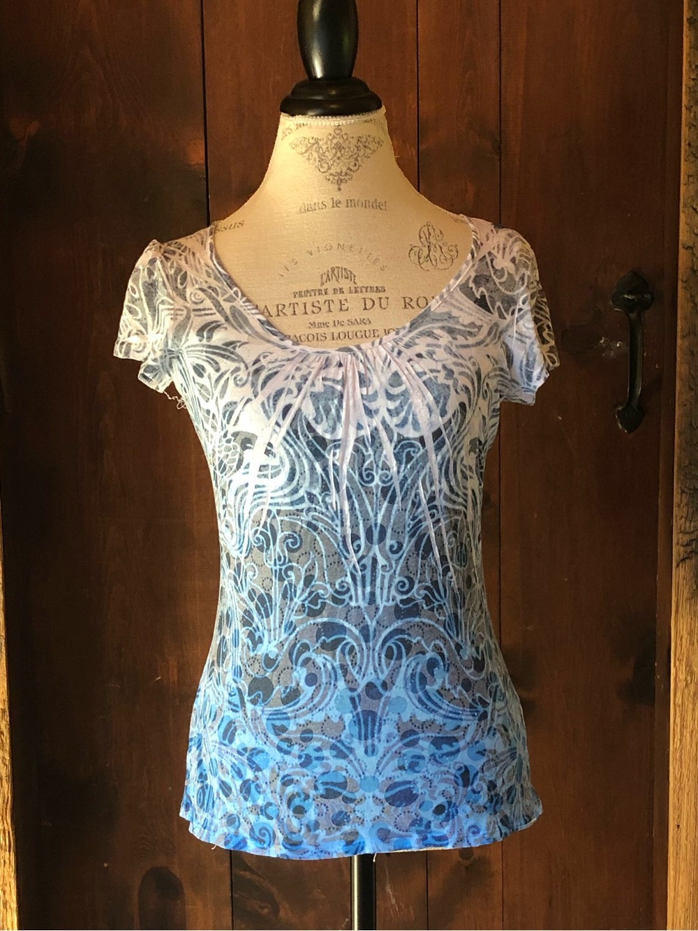 Women's Blue Ombre Swirl-Pattern Short Sleeve Tee